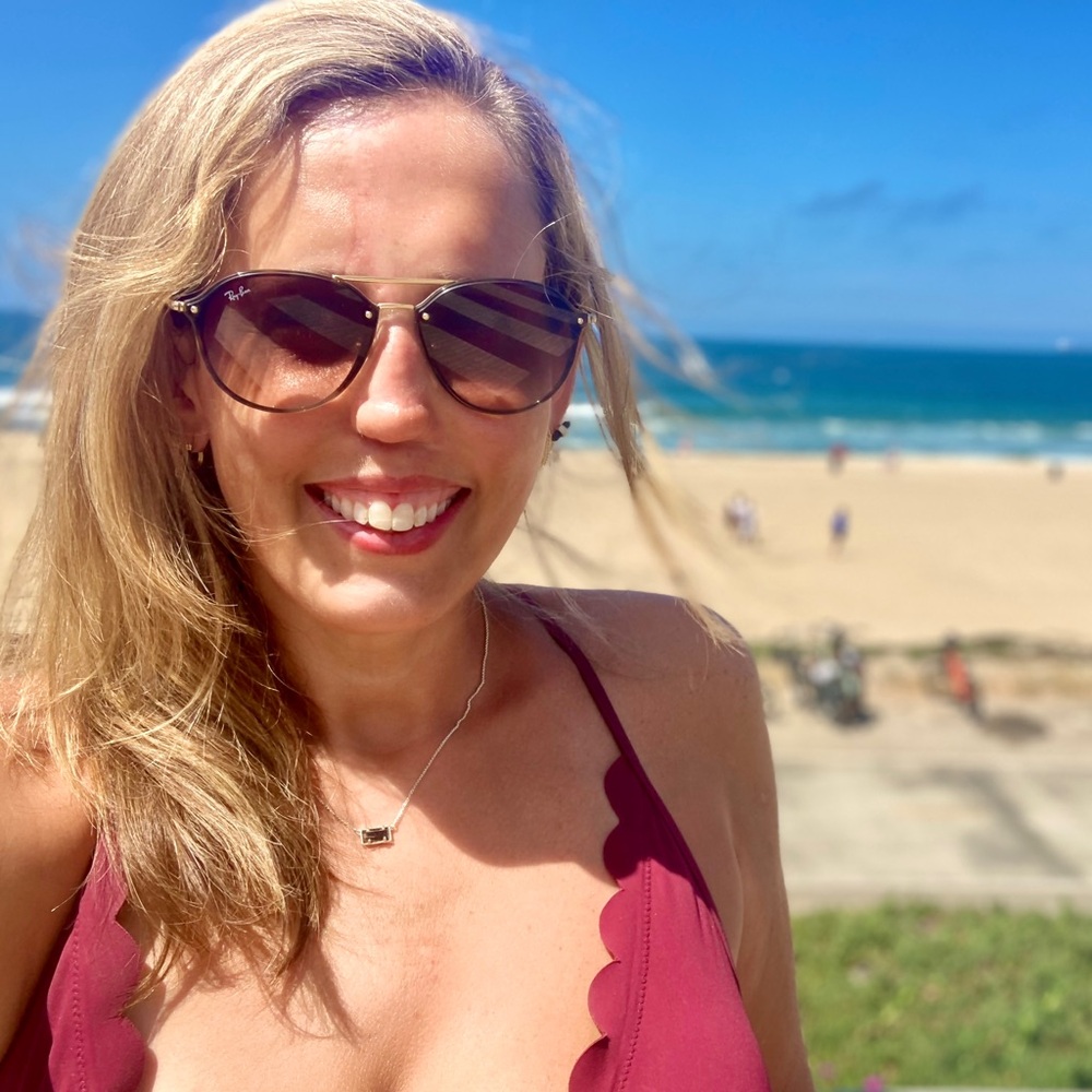 Meet your Posher, Laura